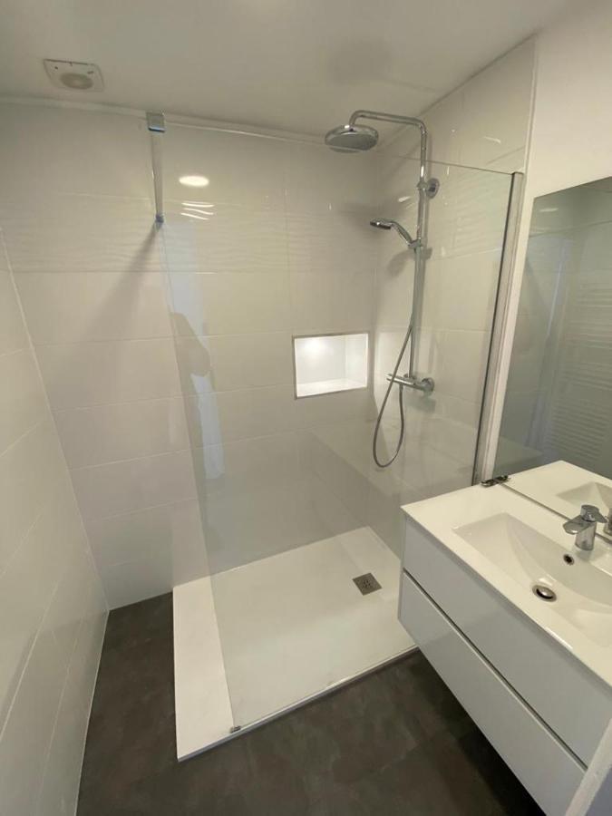 Les Oursins-Appartement 3Pieces, 4 Couchages Et Parking Gratuit Metz Ngoại thất bức ảnh