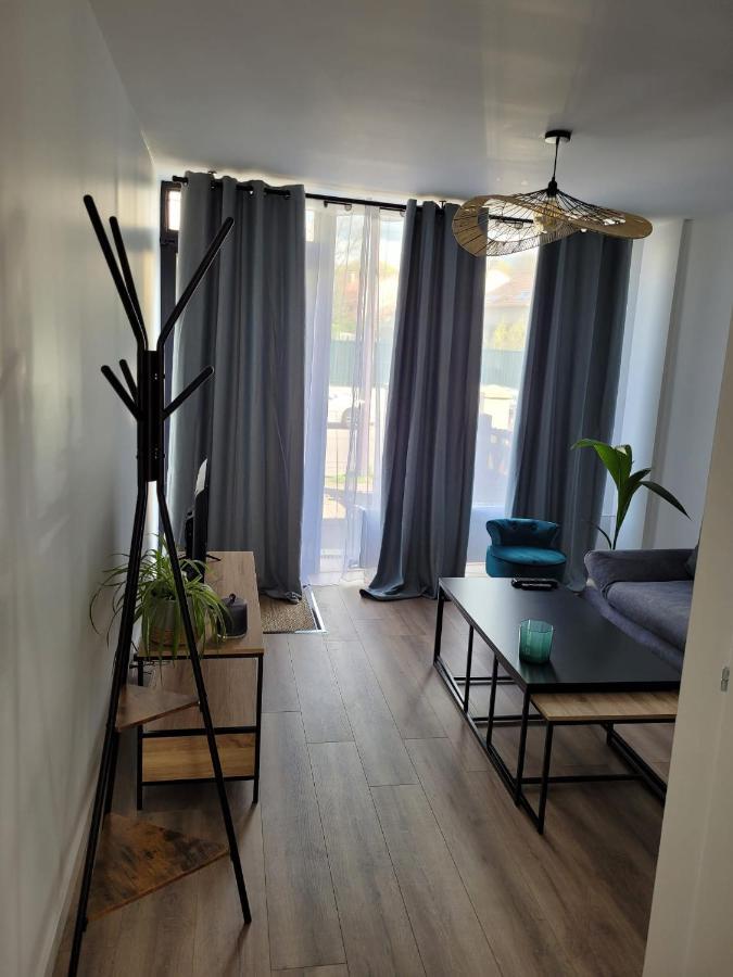 Les Oursins-Appartement 3Pieces, 4 Couchages Et Parking Gratuit Metz Ngoại thất bức ảnh